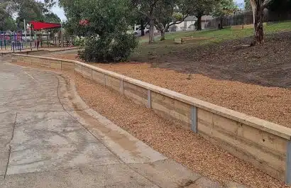 Retaining wall - Rowvile primary school - regal landscaping