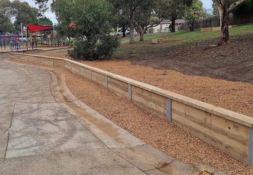 Retaining wall - Rowvile primary school - regal landscaping